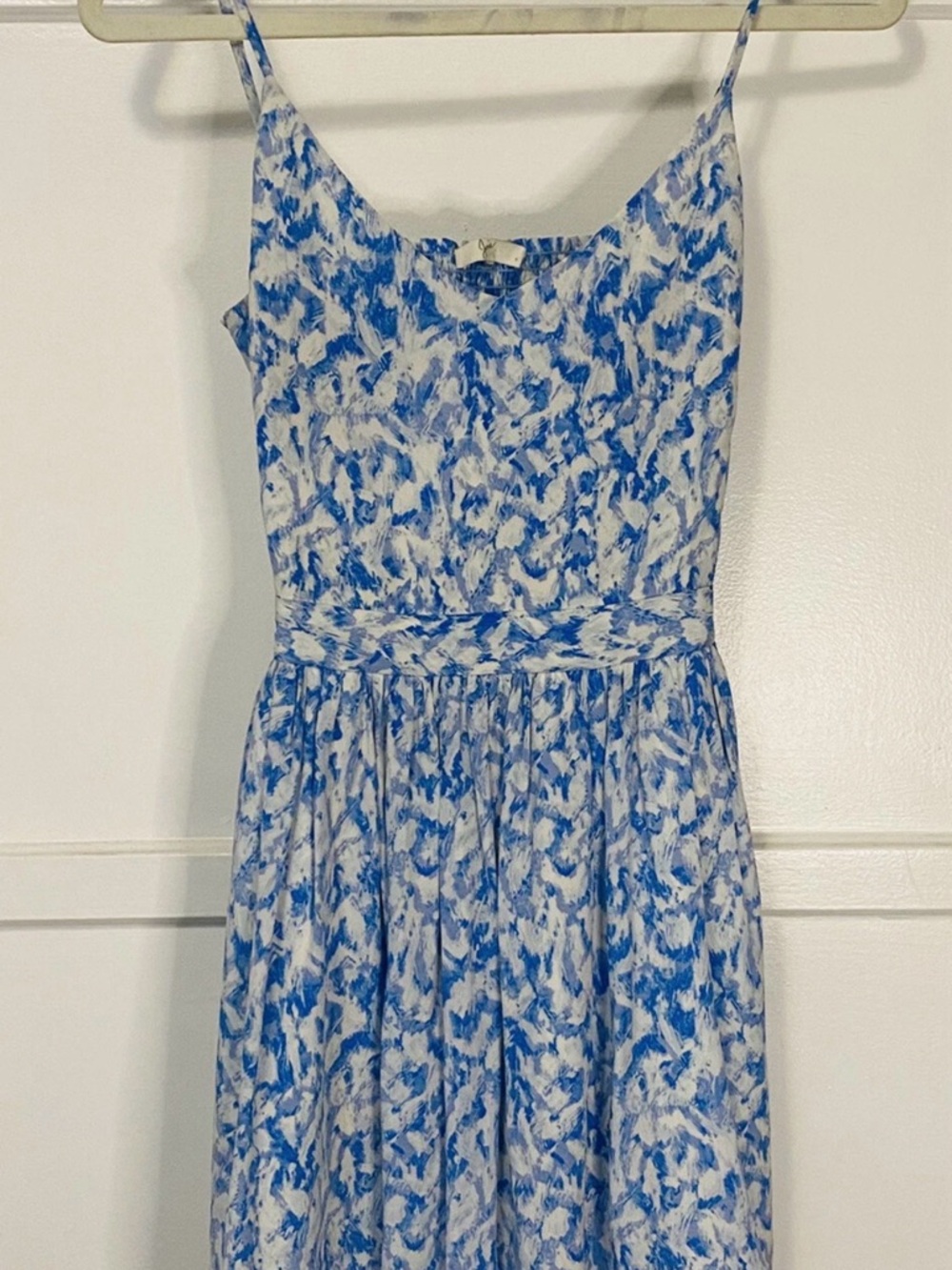 100% Silk Joie Hudette Dress Blue White Floral Open Back Smocked Small